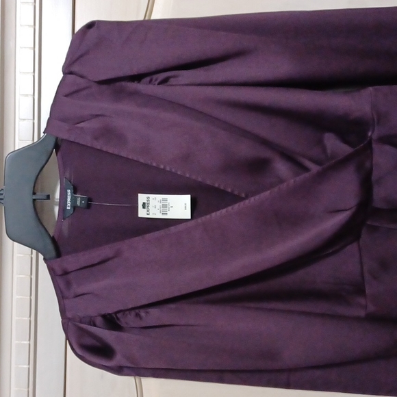 💜 Express peplum top. - Picture 4 of 8